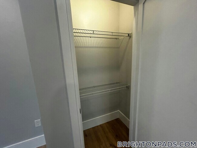 124 Kenrick St Unit 5