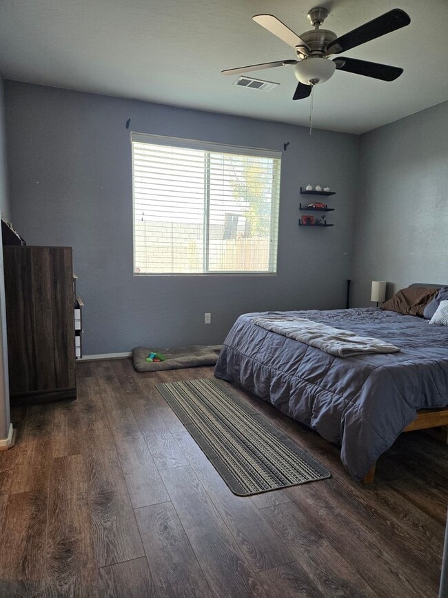 Photo - 4 BR 2 BA Availble Nov 18th