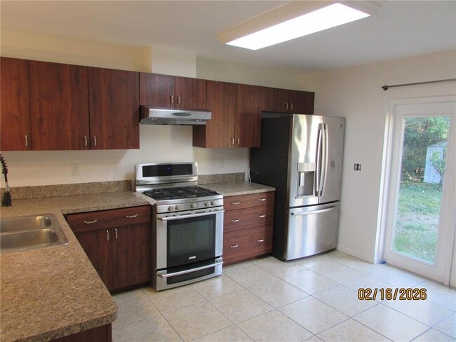 Photo - 506 6th Ave NW