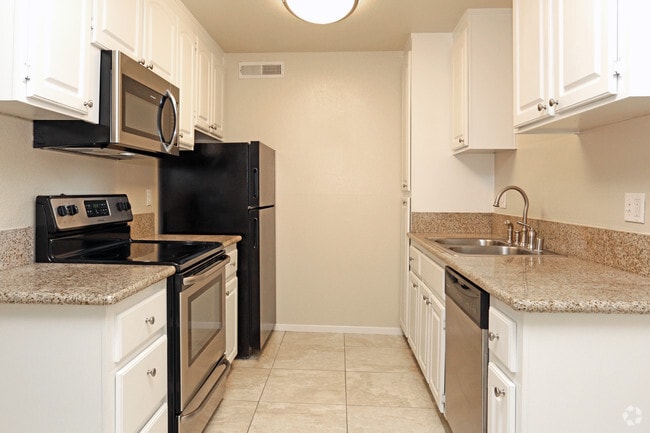 1 Bedroom - Kitchen