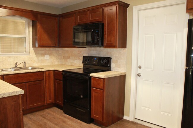 Photo - Much Better Than NEW!!! 3 beds, 1 1/2 Baths