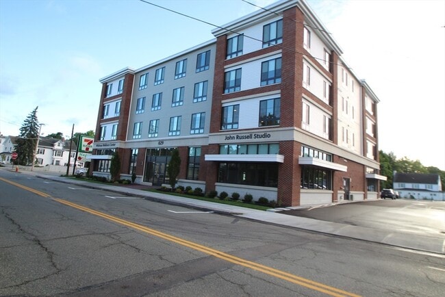 Building Photo - 629 Washington St Unit 307