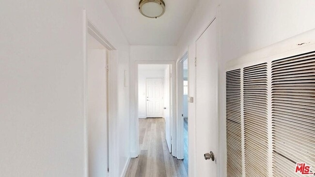 Photo - 2129 Monroe St