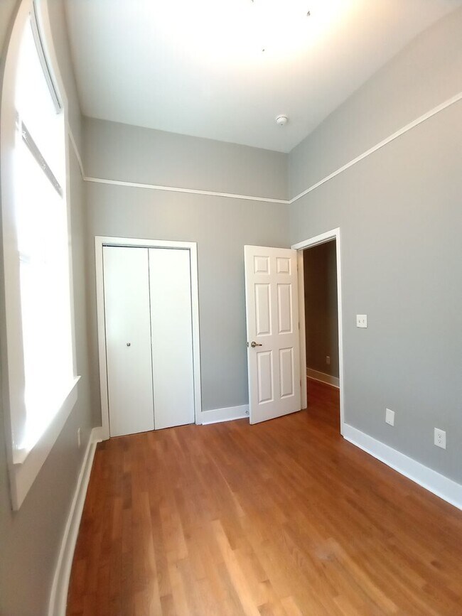 Photo - 2321-23 Gravier