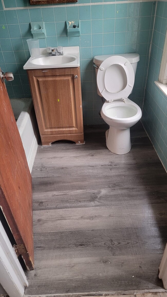 Photo - 1530 Pennington Rd Unit A