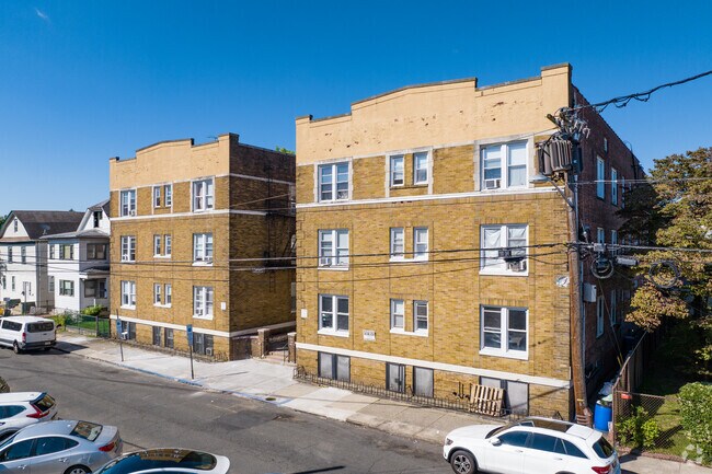 Photo - 330 E. 33rd St.