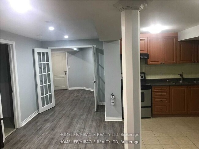 Photo - 93 Whitehouse Cres