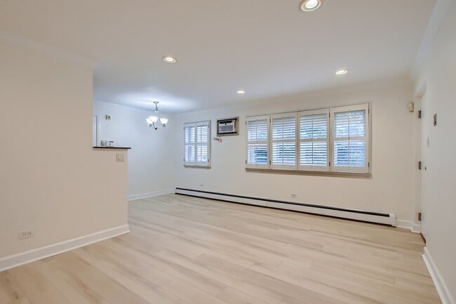 Photo - 32 Elgin Ave Unit A2