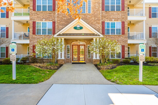 Building Photo - 539 Sophee Ln Unit Covington Village