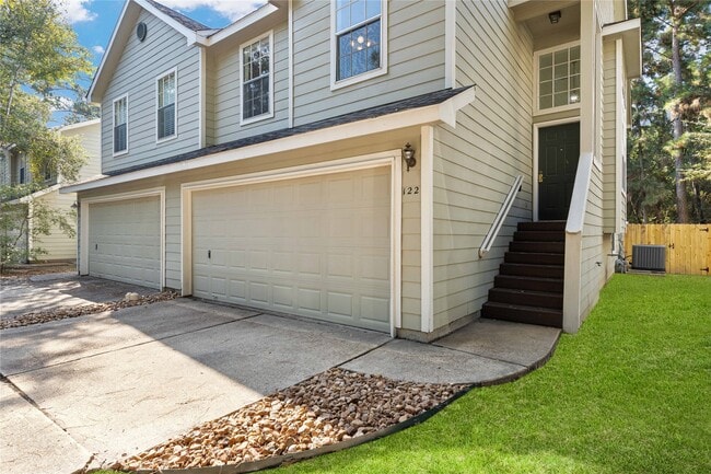 Photo - 122 S Walden Elms Cir