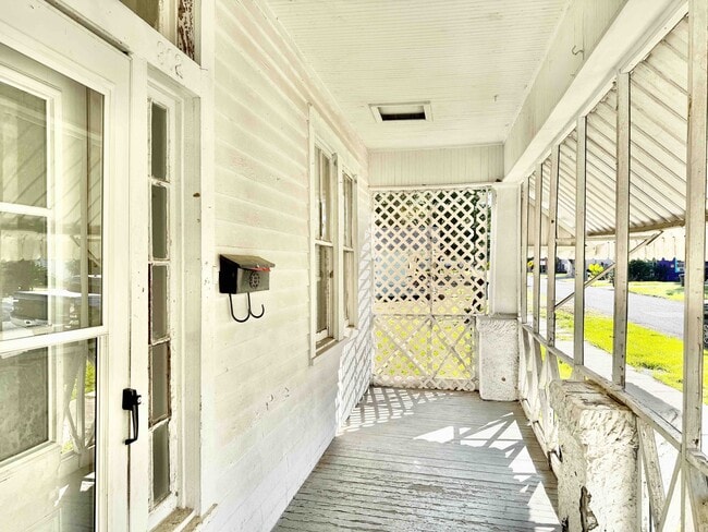 Photo - 303 S 21st St