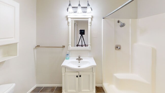 Photo - High, 730A-D Unit 730 #C