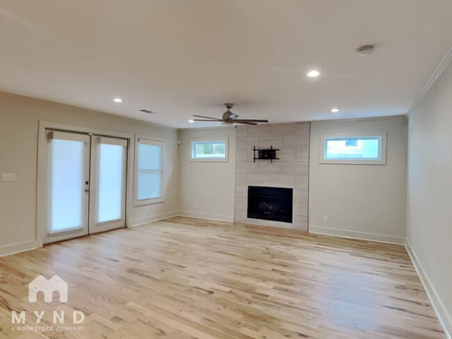 Photo - 2085 Baker Rd NW