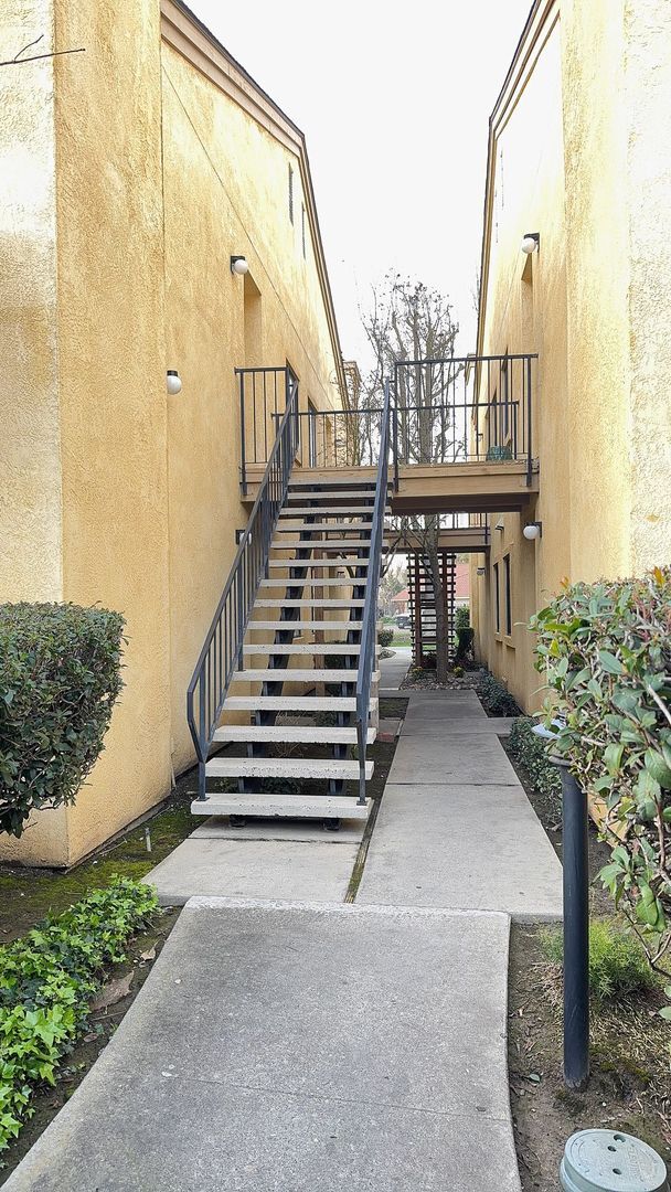 Photo - Spacious 2 bedroom 2 bath condo with Laundry Inside!!! Unit 245