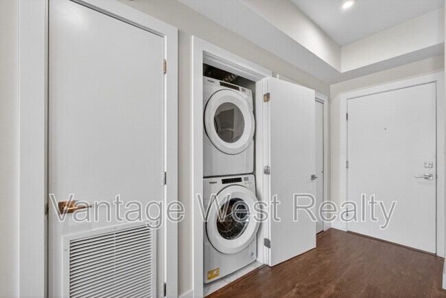 Photo - 1925-1925 Enterprise Way