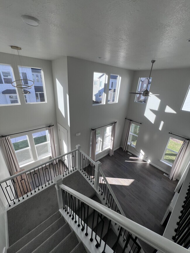 Photo - 1359 North St