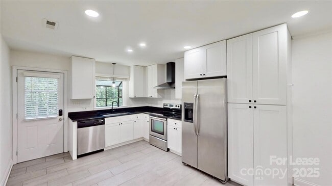 Photo - 3414 Bonneville Dr