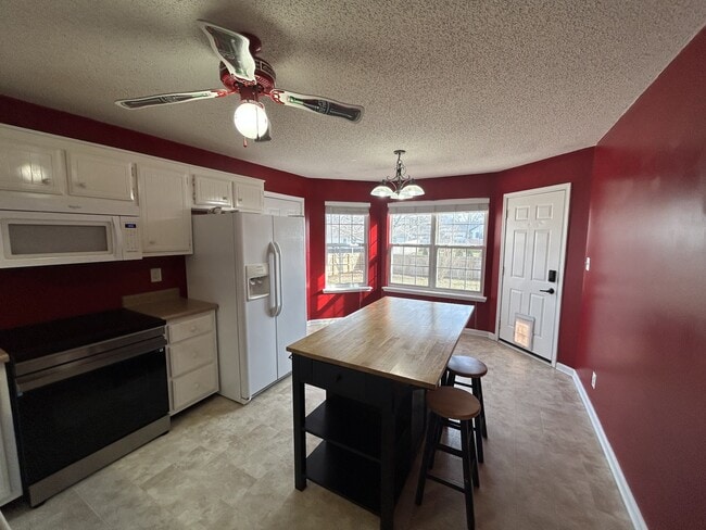 Photo - 3878 Roscommon Way