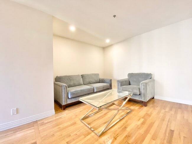 Photo - Burton Way Apartments