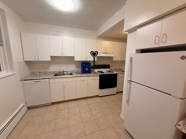 Photo - 17 Green St Unit B1