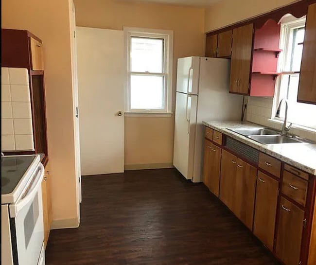 Photo - 20831 Morris Ave