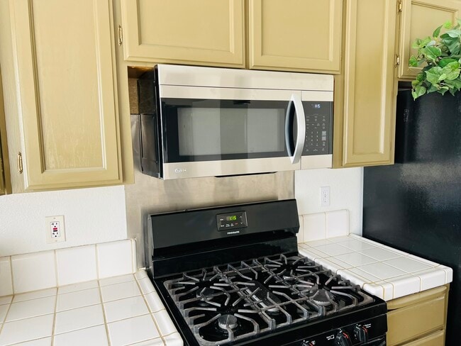 Photo - 575 W Cinnamon Ave