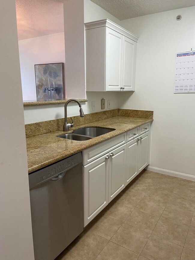 Photo - 651 Okeechobee Blvd Unit 705