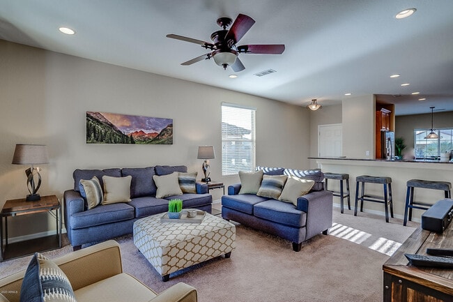 26731 W Pontiac Dr