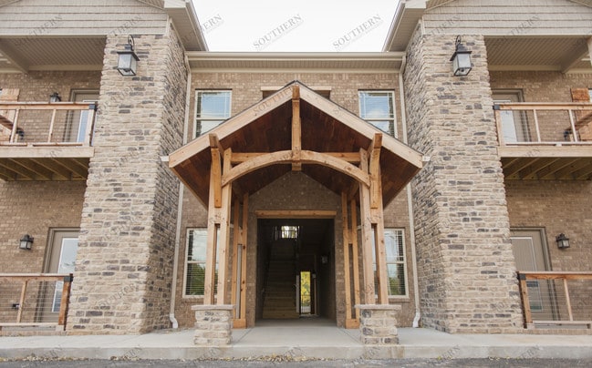 1607 & 1720 US 31W Bypass - 1607 & 1720 US 31W Bypass Apartments
