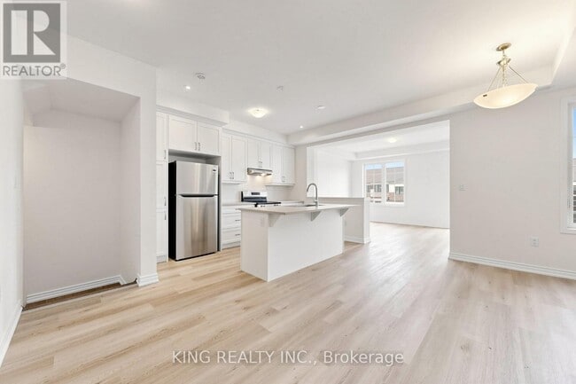 Photo - 106 Yorkshire Dr