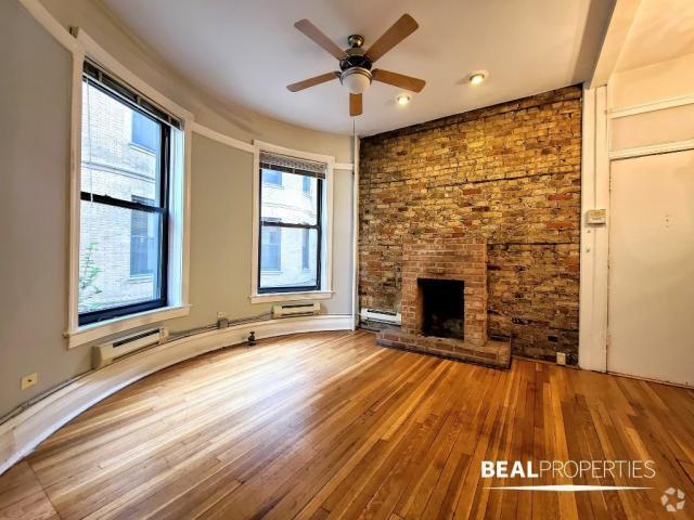 Building Photo - 2 bedroom in CHICAGO IL 60610 Unit B1 Rental