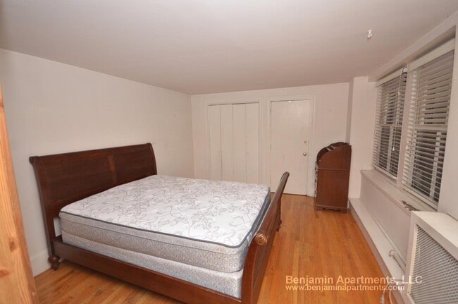 Photo - 39 Chestnut St Unit A