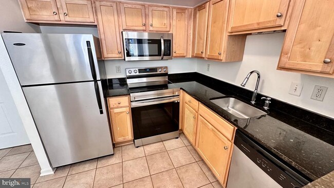 Photo - 1001 N Randolph St Unit 110