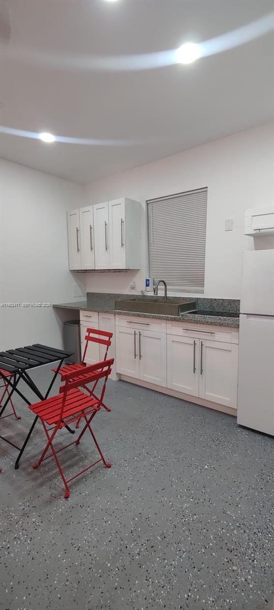 Photo - 590 NW 131st St