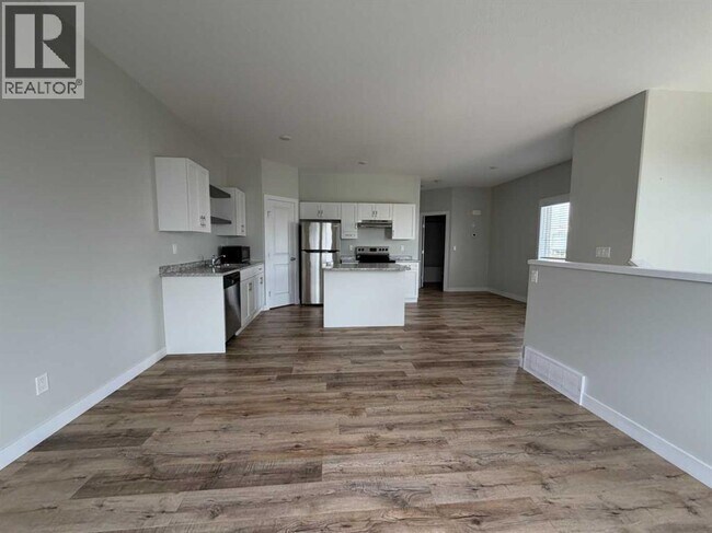 Photo - 9601-9114 114 Ave
