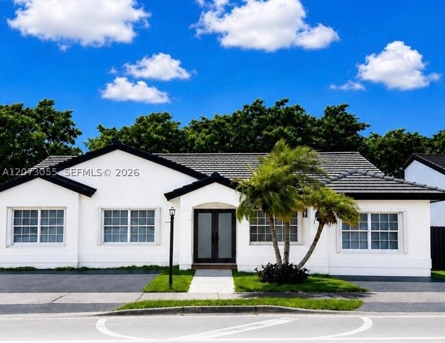Building Photo - 10290 SW 146th Ave