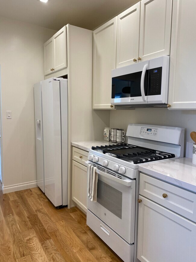 Photo - 800 Lucile Ave Unidad 802