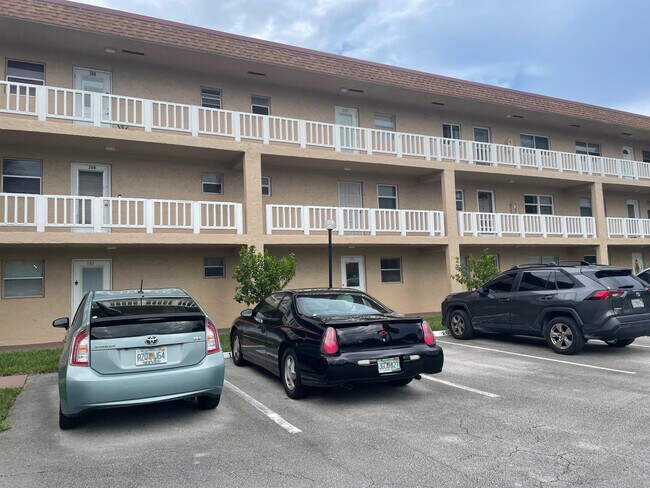 Photo - 608 SW Natura Blvd Unit 109