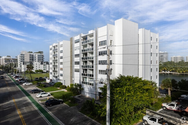Photo - London Tower