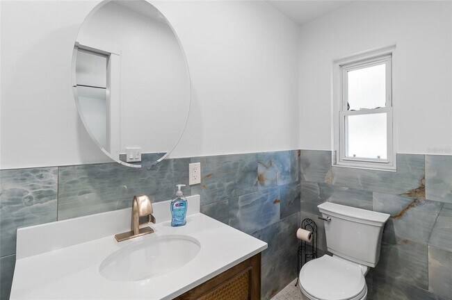 Photo - 3700 Whiting Dr SE