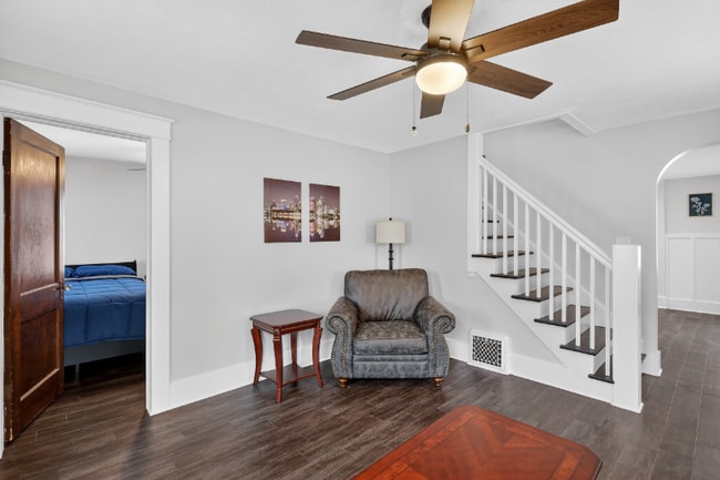 Photo - 430 N Linden St