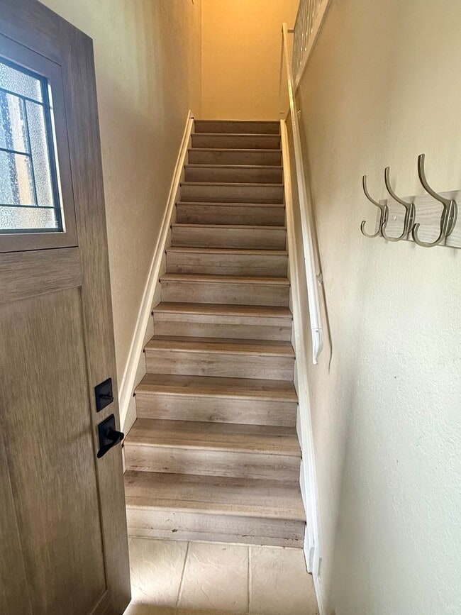 Photo - Charming 2BR Townhome w/ Attached Garage in Prime Lakewood Location!