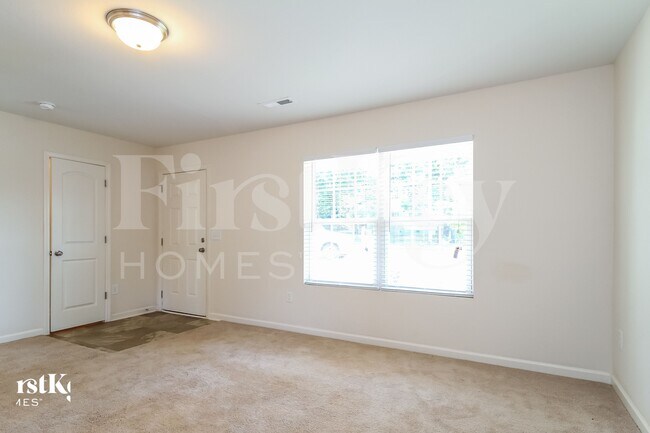 Photo - 1909 Allyson Ave