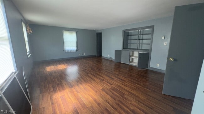 56 Willow Dr Unit 2