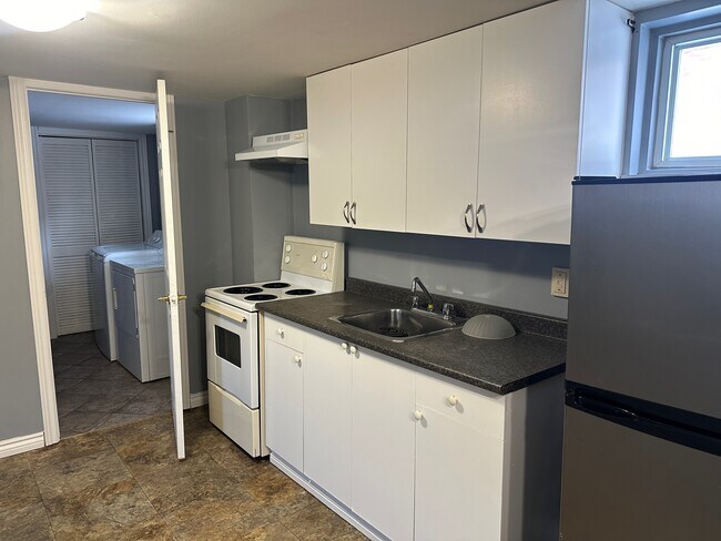 Photo - SPOTLESS 2+1 BEDROOM HOME FOR RENT IN PETERBOROUGH