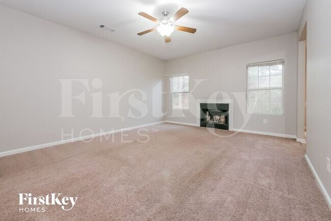 Photo - 5052 Pioneer Pkwy