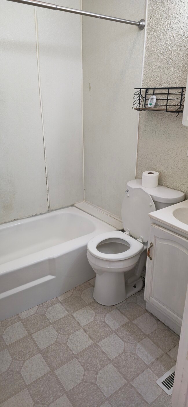 Photo - 1405 Swanson Ave