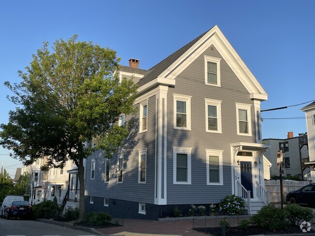 18 North on 06/27/2025! - 18 North St Unit #1 Rental