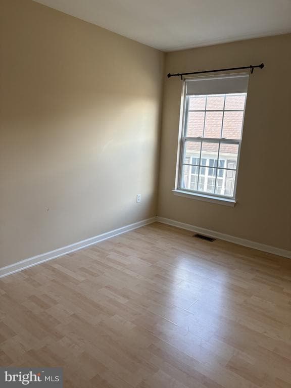 Photo - 212 Silk Drive