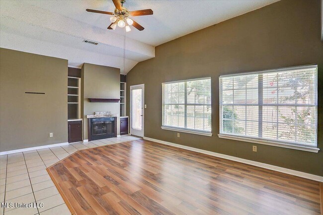 607 Harbor Ridge Dr